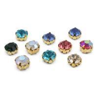 ЗЦ000НН88 Хрустальные стразы в цапах круглые (золото) МИКС 8*8мм, 10 шт/упак Astra&Craft