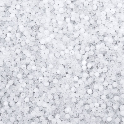 (7728459) Бусины полупрозрачные 2004 пластик, 4мм, 500гр. (033 прозрачный)