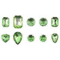 МФ-7 Хрустальные стразы в металлических цапах, форма страз: МИКС, св.зеленый, 10 шт Astra&Craft
