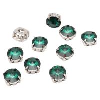 РЦ015НН8 Хрустальные стразы в цапах круглой формы, изумрудный 8 мм, 10 шт. Astra&Craft