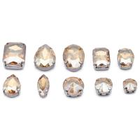 МФ-16 Хрустальные стразы в металлических цапах, форма страз: МИКС, шампань, 10шт/упак