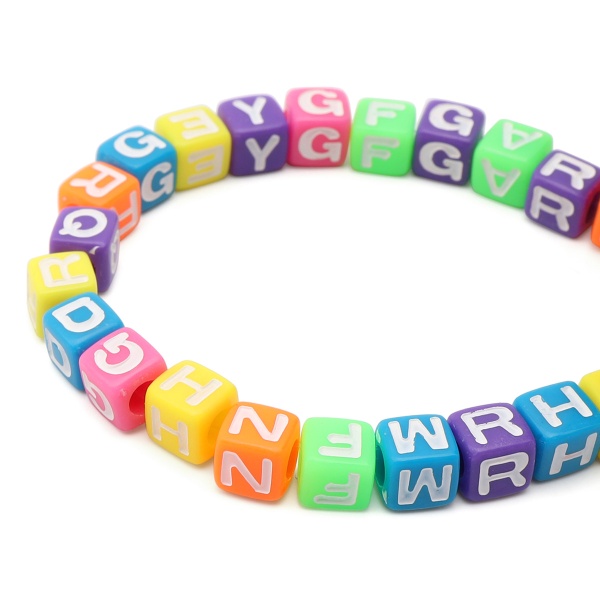 66880 Набор бусин разноцветных круглых и квадратных с английскими буквами, 40г Astra&Craft