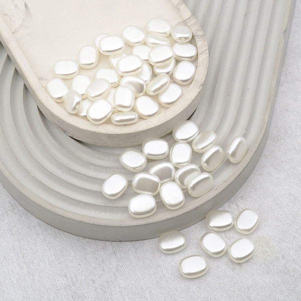 2272 Бусины пластиковые, 'жемчуг', белые, овал, 13*11*5мм, 50шт/упак , Astra&Craft (белый)