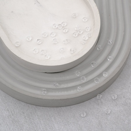 Бусины стеклянные 3*4мм, 40шт/упак Astra&Craft (802 прозрачный)