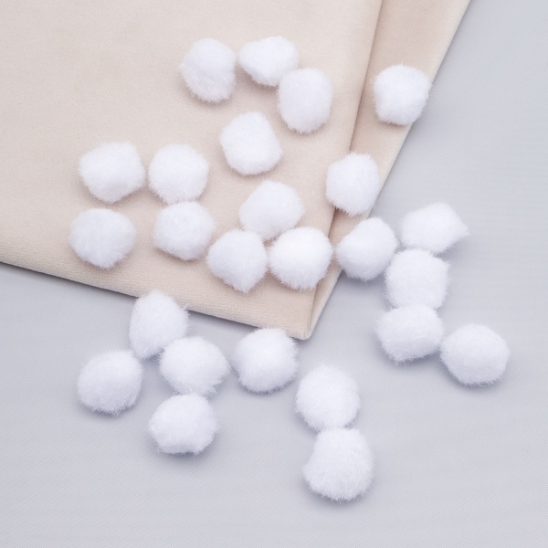 Помпоны, 18мм, 25шт/упак, Astra&Craft (28 белый)