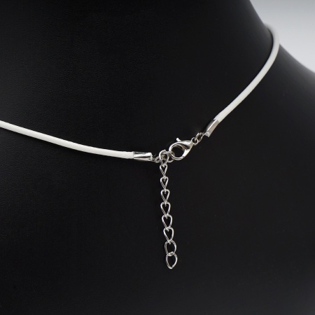 4AR343 Шнур вощеный с замком, 2мм, 45см. Astra&Craft (27 белый)