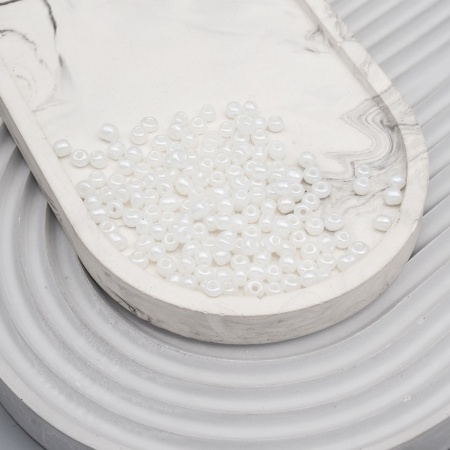 Бисер Astra&Craft 6/0, 15г (141 белый/жемчужный)