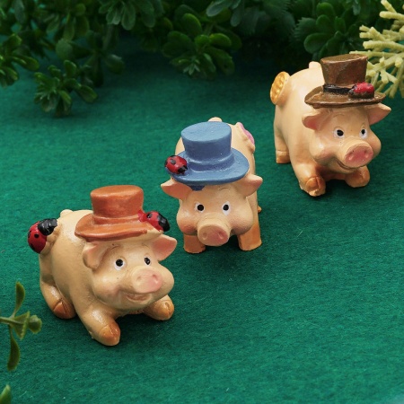 Набор миниатюр 'Свинки в шляпе'