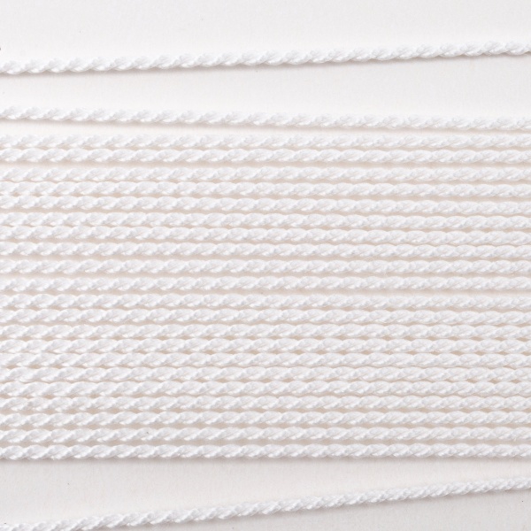 XQ180 Шелковый шнур 0,6мм, 2м, с иглой, Astra&Craft (белый)