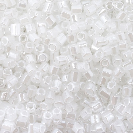 Рубка Astra&Craft, 11/0, 500 г (141-О белый/жемчужный гладкий)