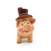 AS15-02, Миниатюра. Свинка в коричневой шляпе с подковой 4*3,7см