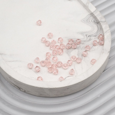 Z-439 Биконус Бусины стеклянные, 4*4 мм, упак./40 шт., Astra&Craft (804 светло-розовый)