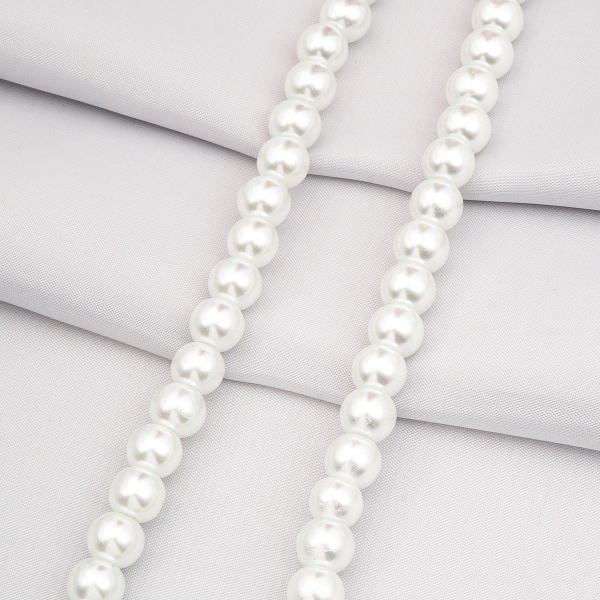 Бусины стеклянные на нитке, 8 мм, длина 40 см, Astra&Craft (SA-01 белый-жемчуг)